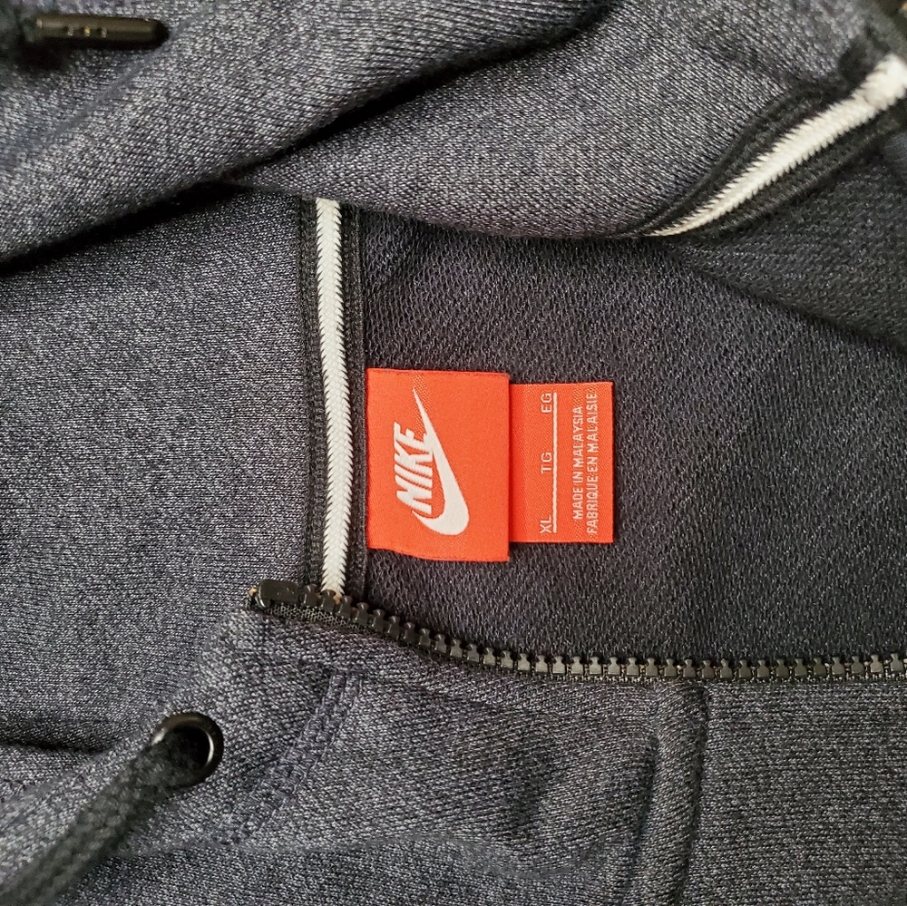 Nike jacket - Picture 3 of 6